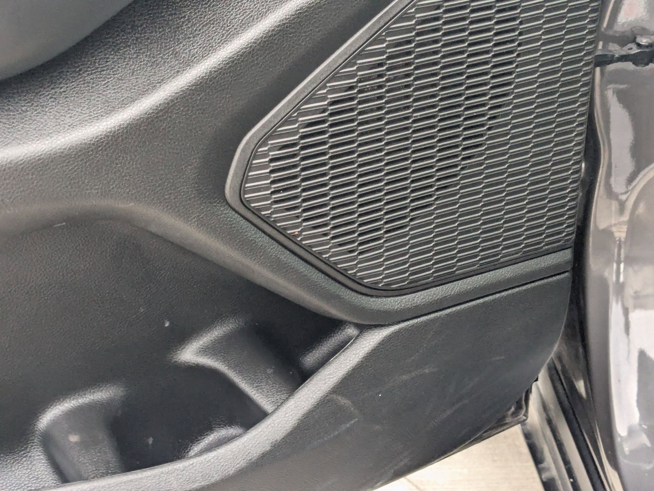 Used 2024 Jeep Grand Cherokee L Limited w/ Luxury Tech Group II image 16