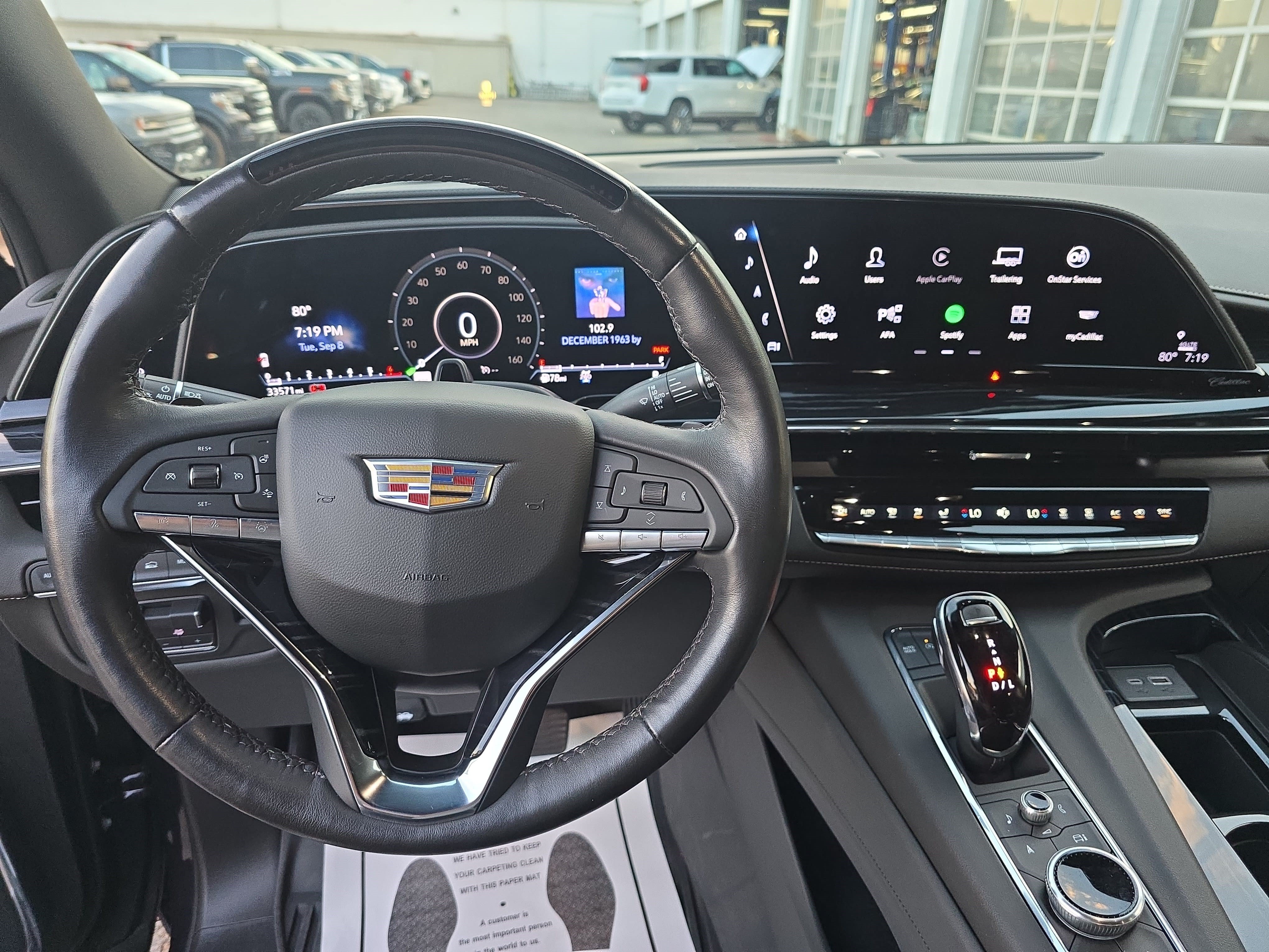 Used 2024 Cadillac Escalade Sport AWD/4WD image 16