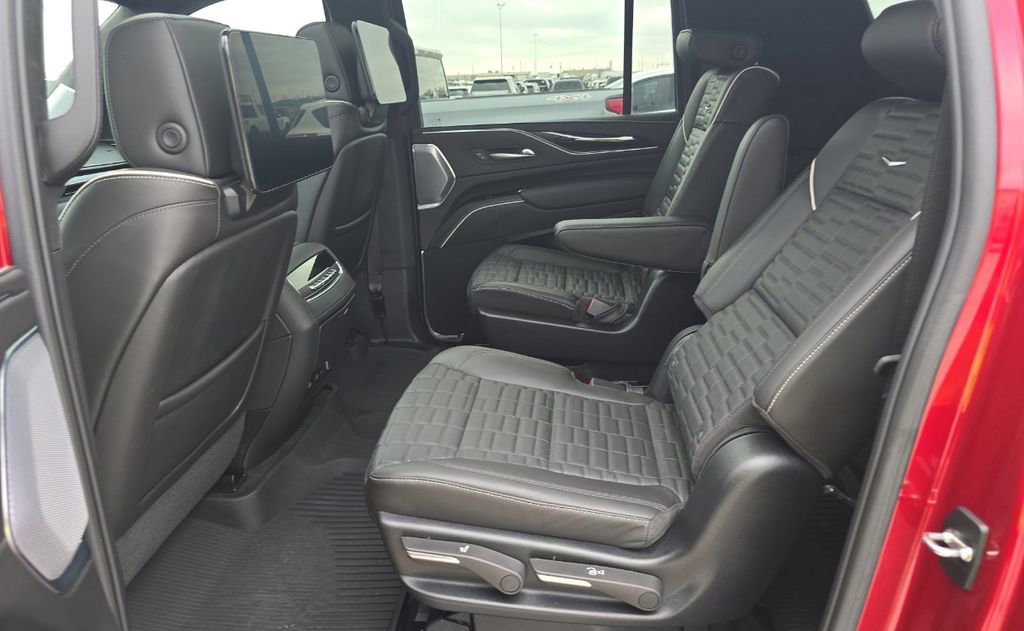 Certified 2024 Cadillac Escalade ESV V w/ LPO, ONYX Package image 9