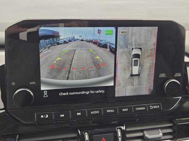 Certified 2024 Nissan Pathfinder SL w/ Black Appearance Package image 26