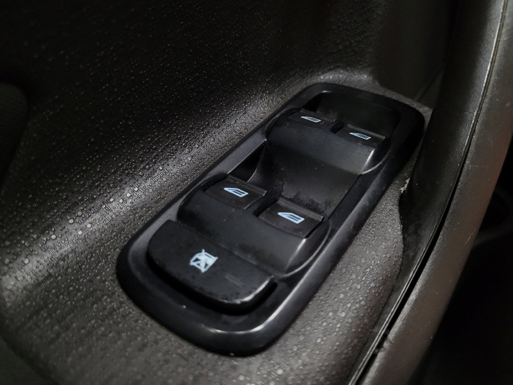 Used 2019 Ford Fiesta SE image 27