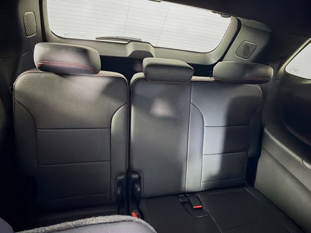 New 2026 Chevrolet Traverse RS w/ LPO, Floor Liner Package AWD/4WD image 23