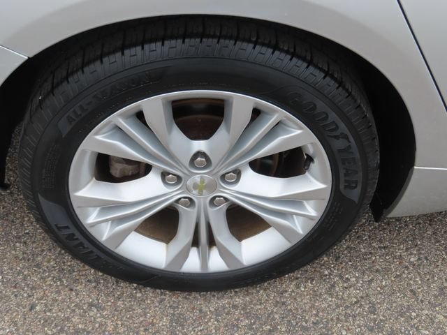 Used 2015 Chevrolet Impala LT w/ Convenience Package FWD image 12