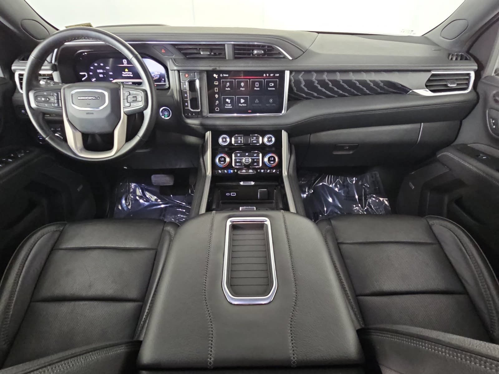 Used 2023 GMC Yukon XL Denali AWD/4WD image 11