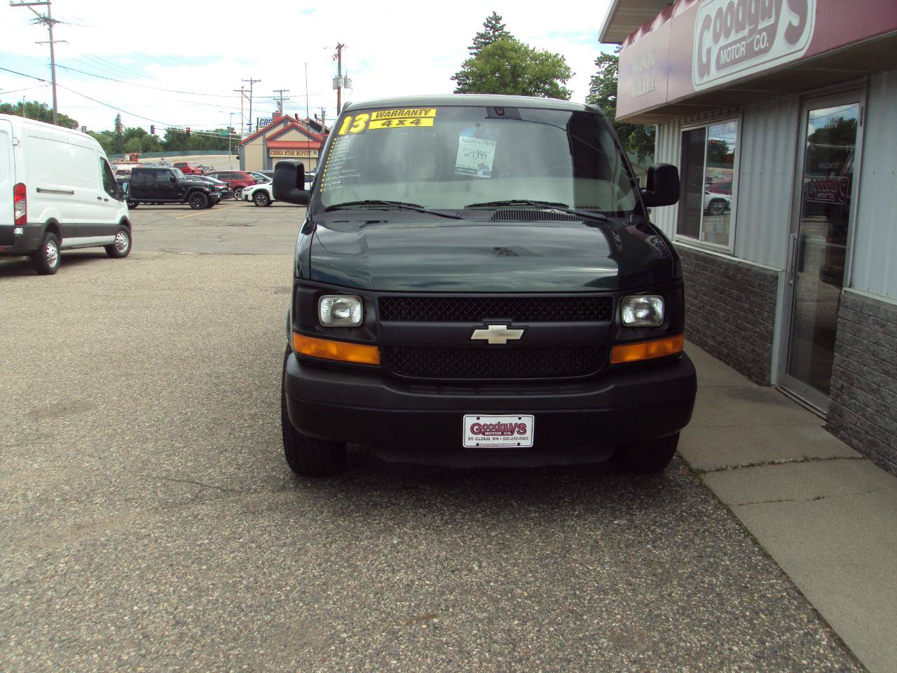 Used 2013 Chevrolet Express 1500 AWD image 3