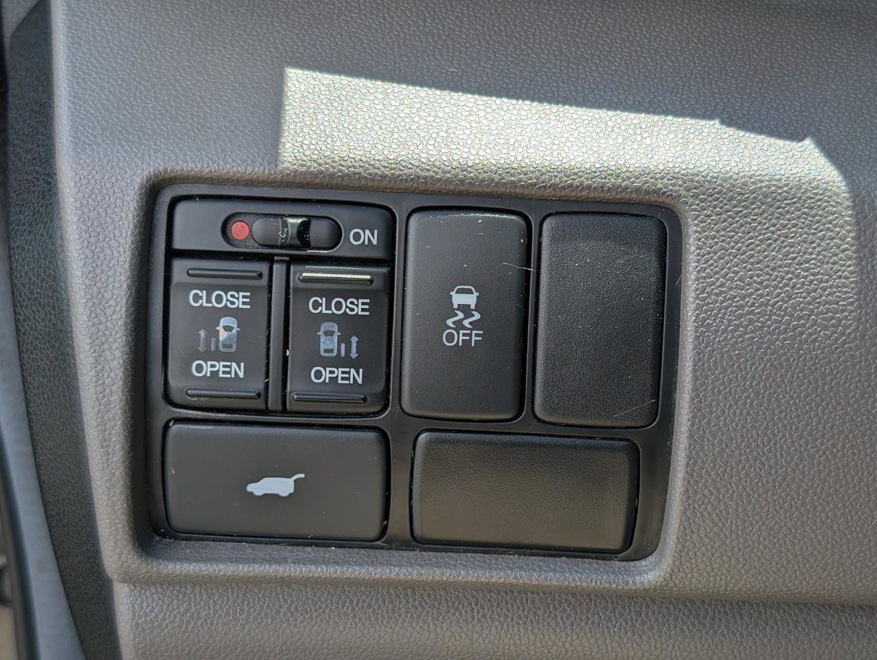 Used 2011 Honda Odyssey EX-L image 16