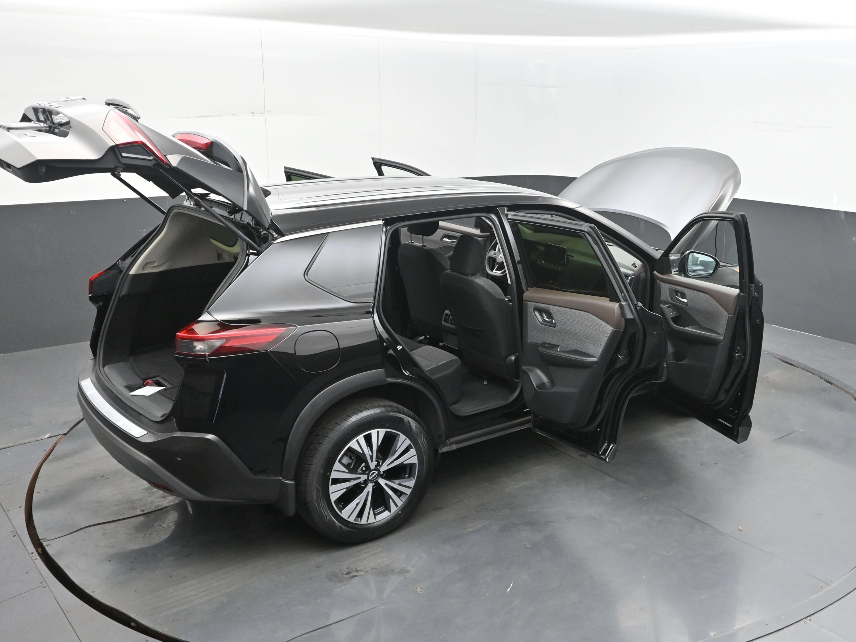 Used 2023 Nissan Rogue SV FWD image 35