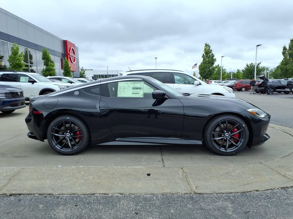 New 2026 Nissan Z Performance w/ Floor Mat Package RWD image 8