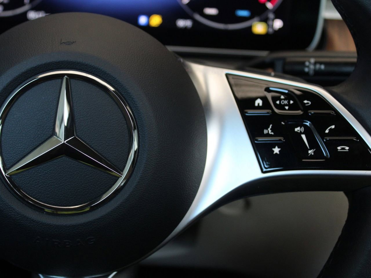 Used 2023 Mercedes-Benz C 300 Sedan image 49
