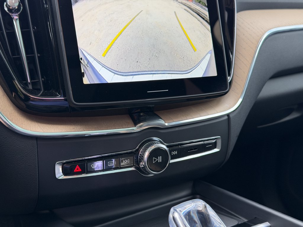 Certified 2026 Volvo XC60 B5 Plus AWD/4WD image 22