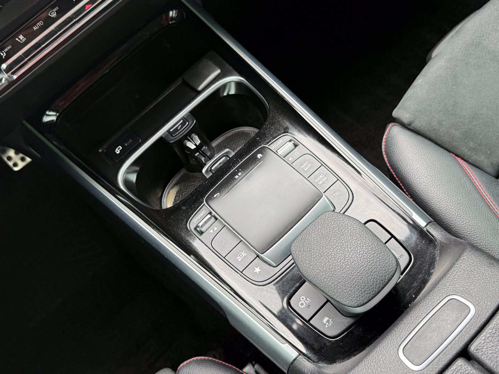 Used 2021 Mercedes-Benz GLB 35 AMG 4MATIC image 26