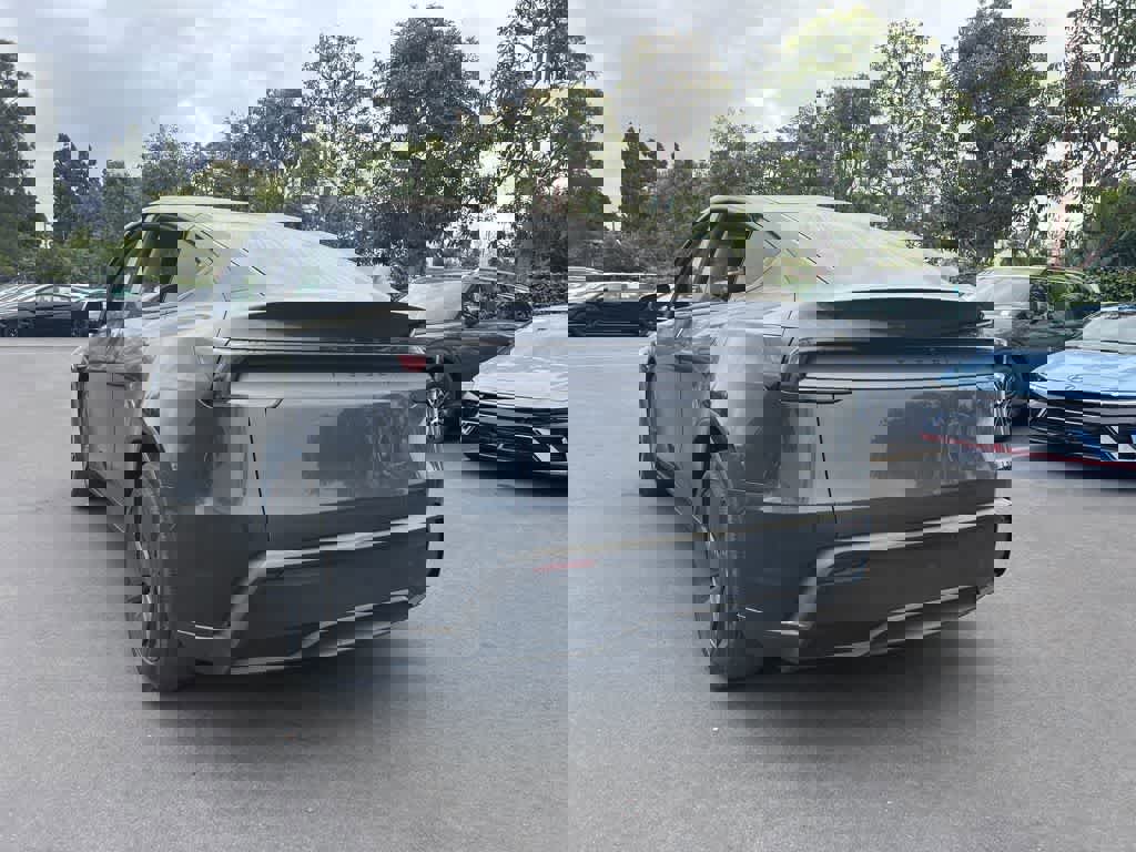 Used 2026 Tesla Model Y 2WD image 4