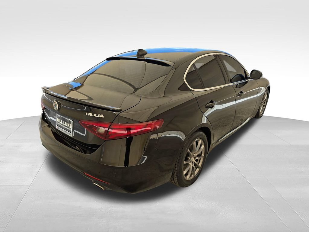 Used 2019 Alfa Romeo Giulia RWD image 7