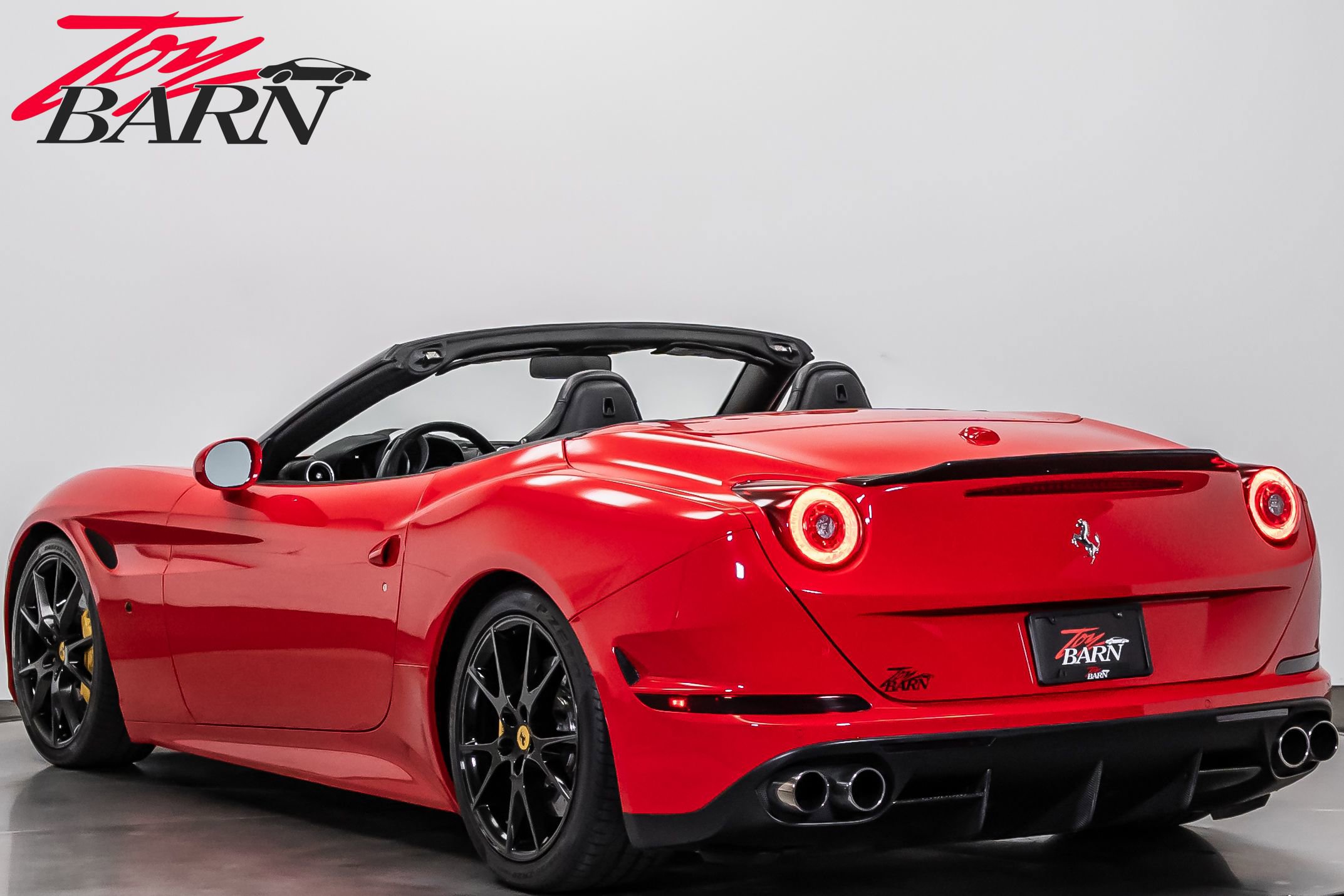 Used 2016 Ferrari California T RWD image 3