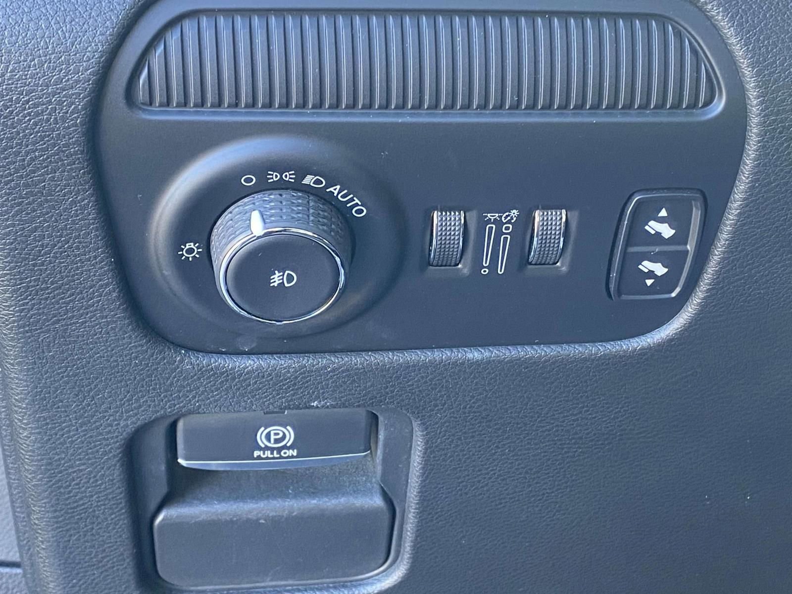 Used 2022 Jeep Wagoneer Series III w/ Premium Group I image 21