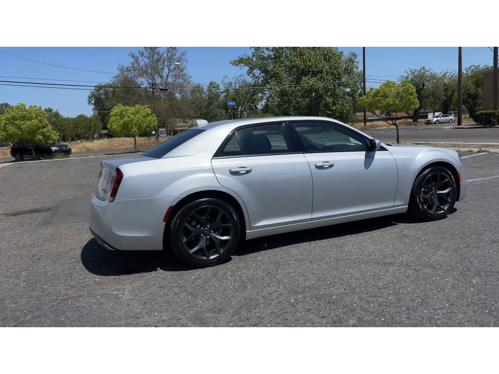 Used 2023 Chrysler 300 S image 3