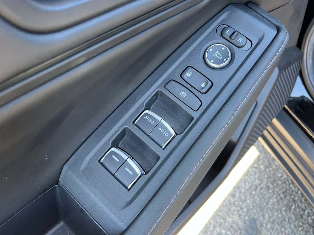 Used 2025 Honda Accord Sport image 11