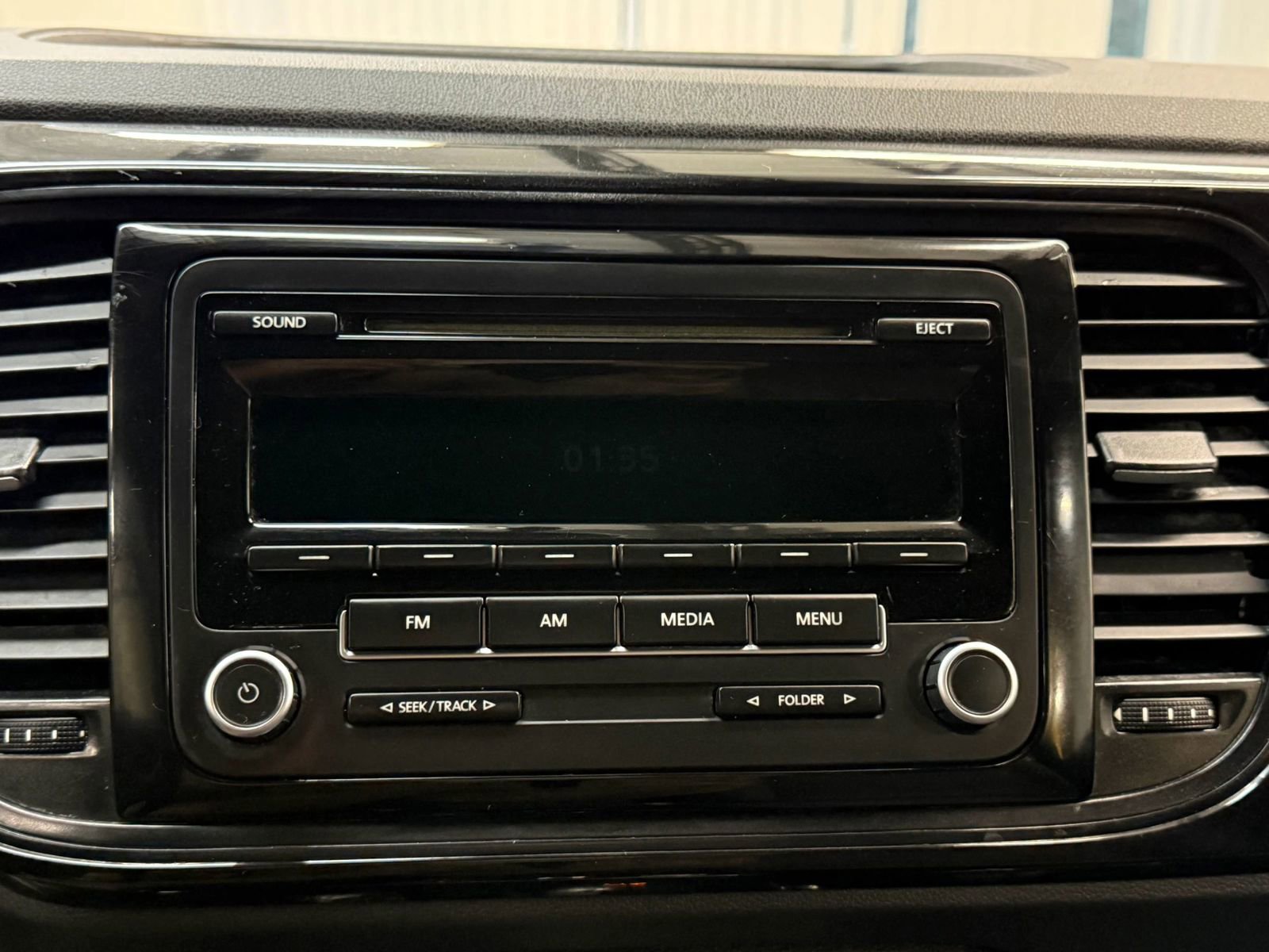 Used 2013 Volkswagen Beetle 2.5 image 26