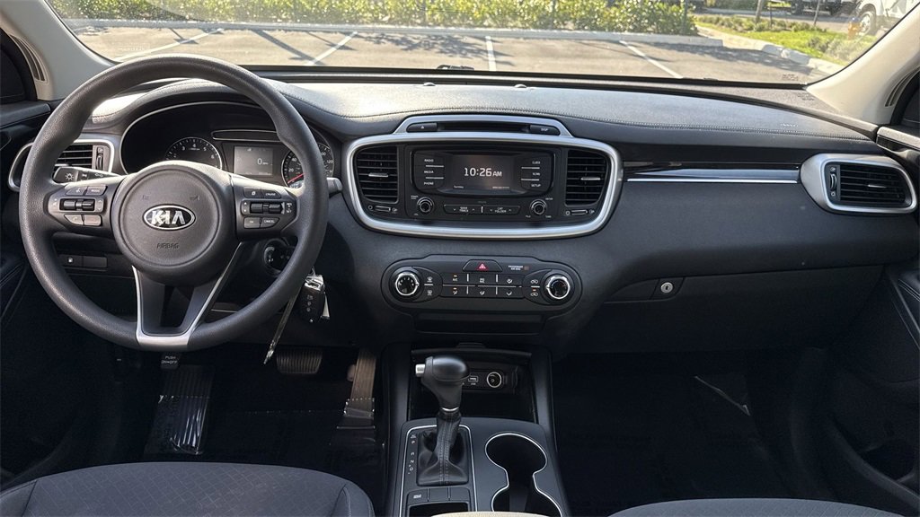 Used 2018 Kia Sorento L image 15