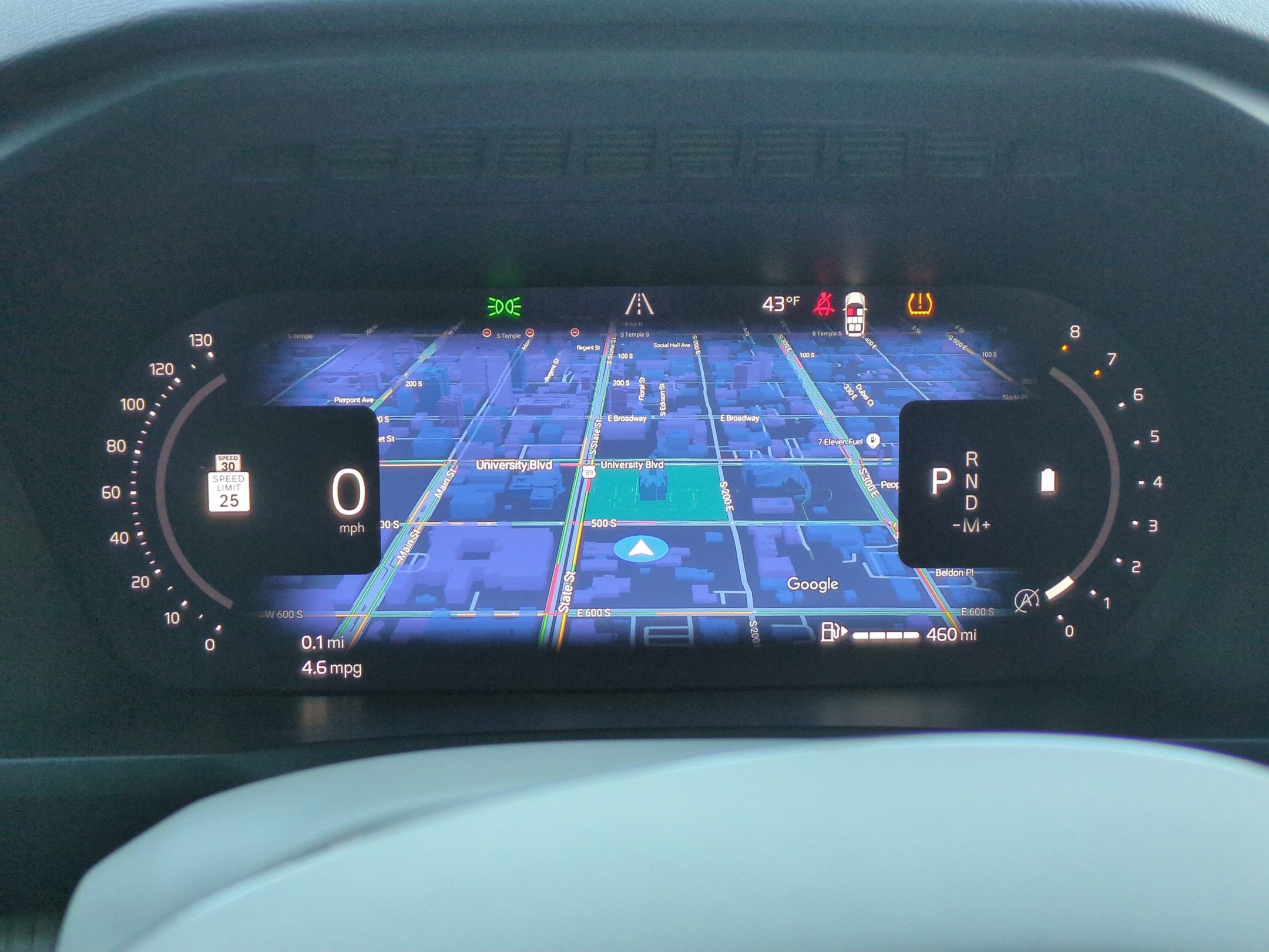 Used 2023 Volvo XC90 B6 Plus image 21