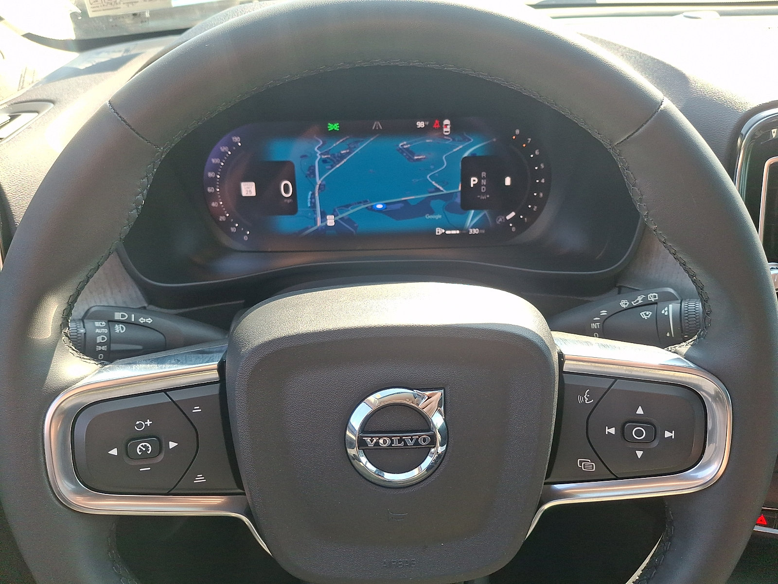 Certified 2023 Volvo XC40 B5 Ultimate w/ Protection Package Premier AWD/4WD image 21