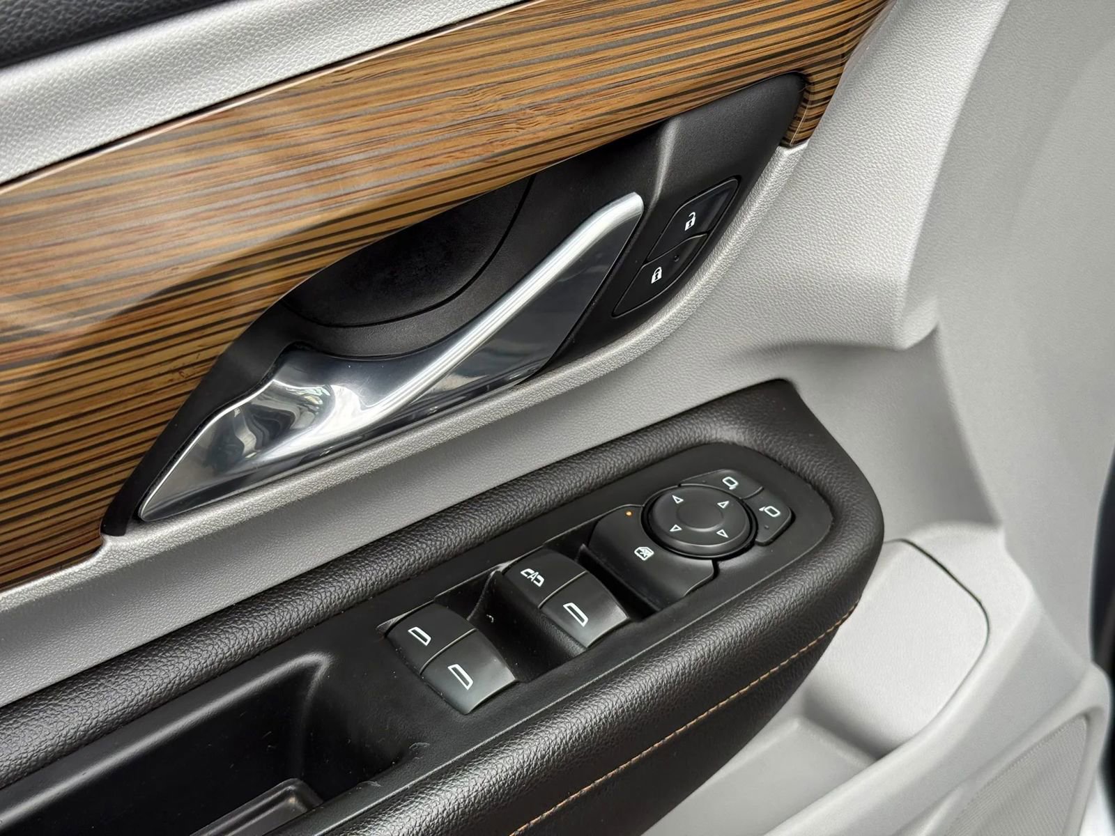 Used 2018 GMC Terrain SLE image 20