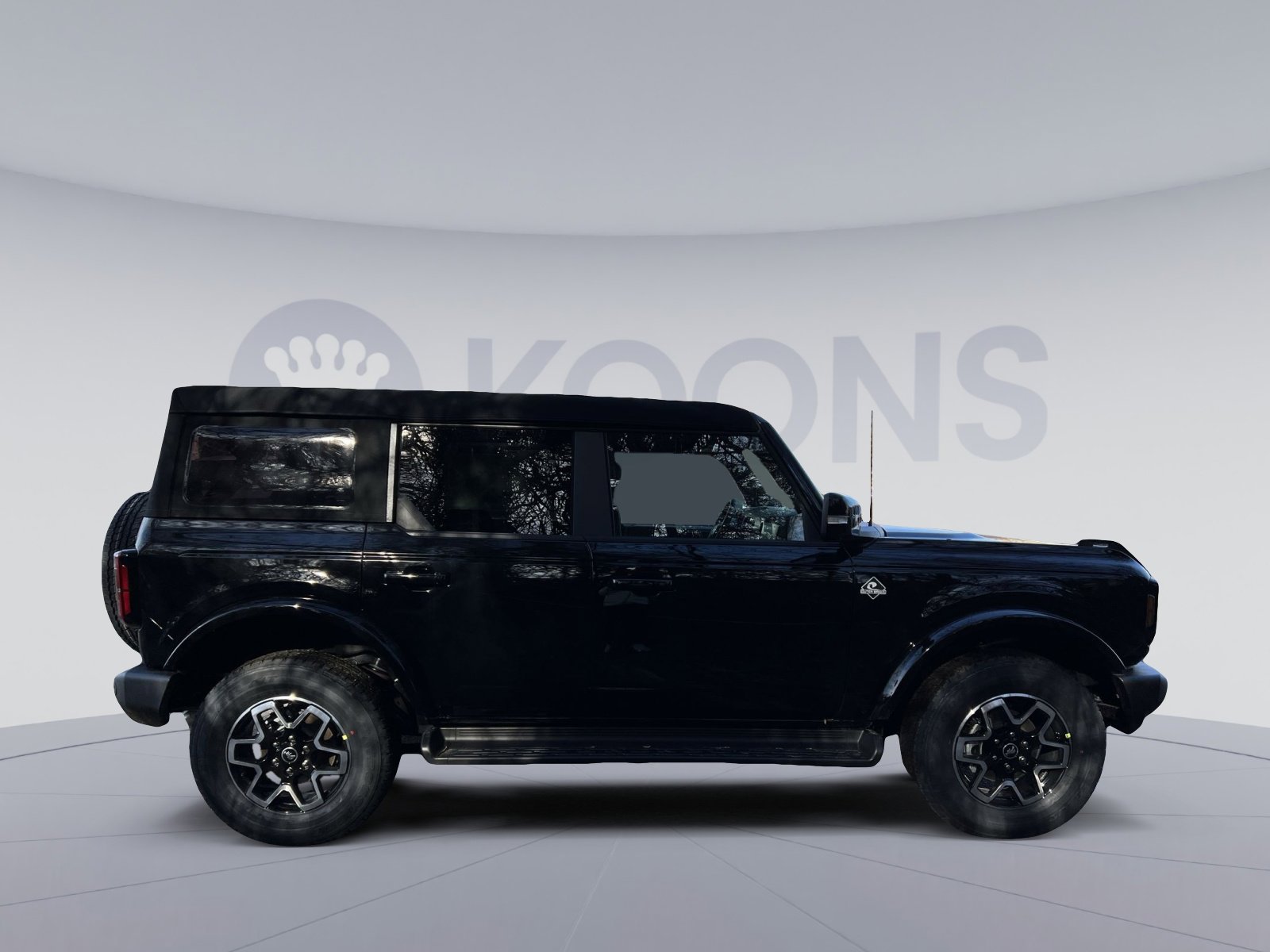 New 2025 Ford Bronco Outer Banks image 8