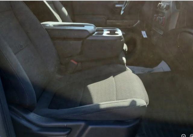 Used 2022 Chevrolet Silverado 2500 LT w/ Convenience Package AWD/4WD image 4