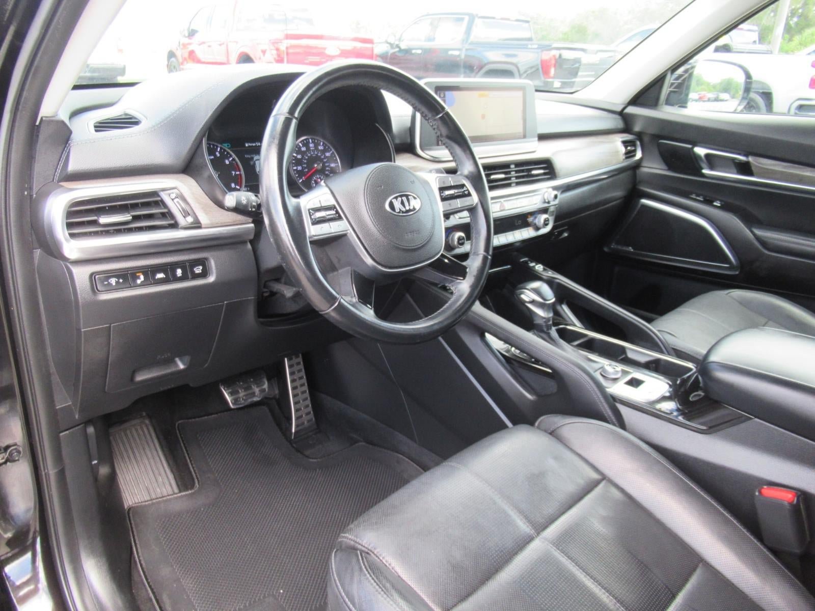 Used 2020 Kia Telluride SX w/ Towing Package FWD image 19