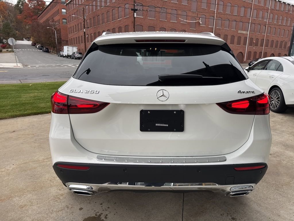 New 2026 Mercedes-Benz GLA 250 4MATIC image 7