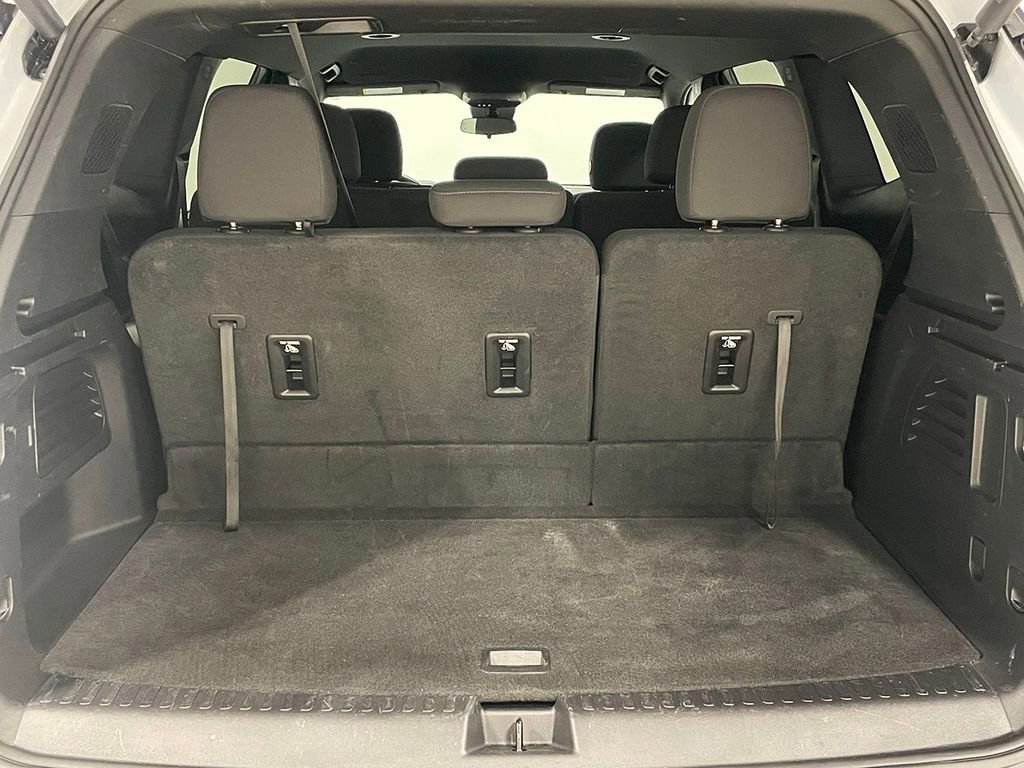 Used 2025 GMC Acadia Elevation image 4