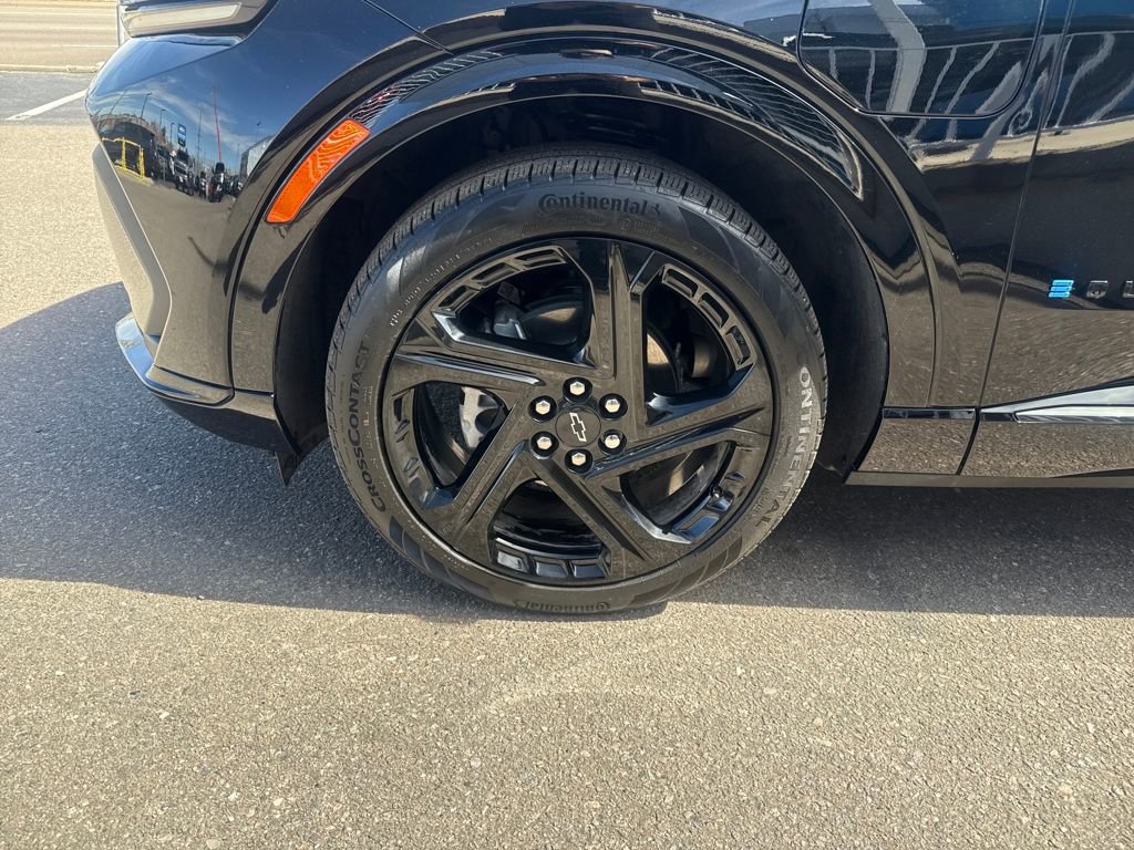 Used 2025 Chevrolet Equinox EV RS image 27