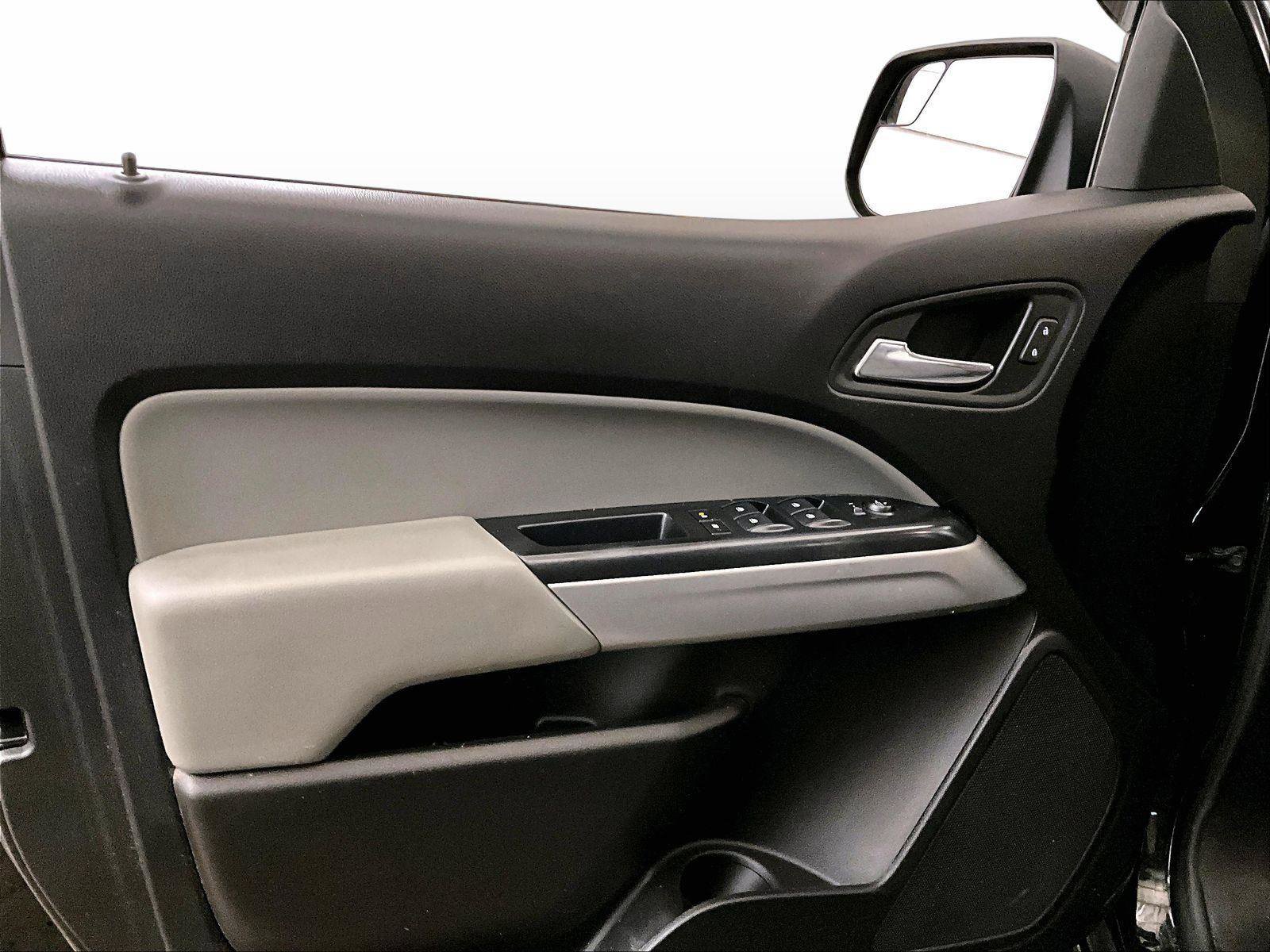 Used 2018 Chevrolet Colorado LT AWD/4WD image 23