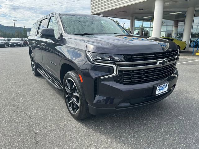 Used 2022 Chevrolet Suburban RST image 9