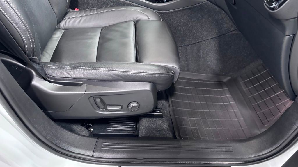 Certified 2023 Volvo XC40 B5 Plus w/ Protection Package Premier image 20