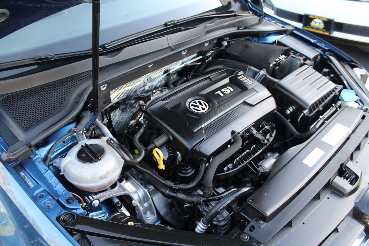 Used 2017 Volkswagen Golf Wolfsburg Edition FWD image 33
