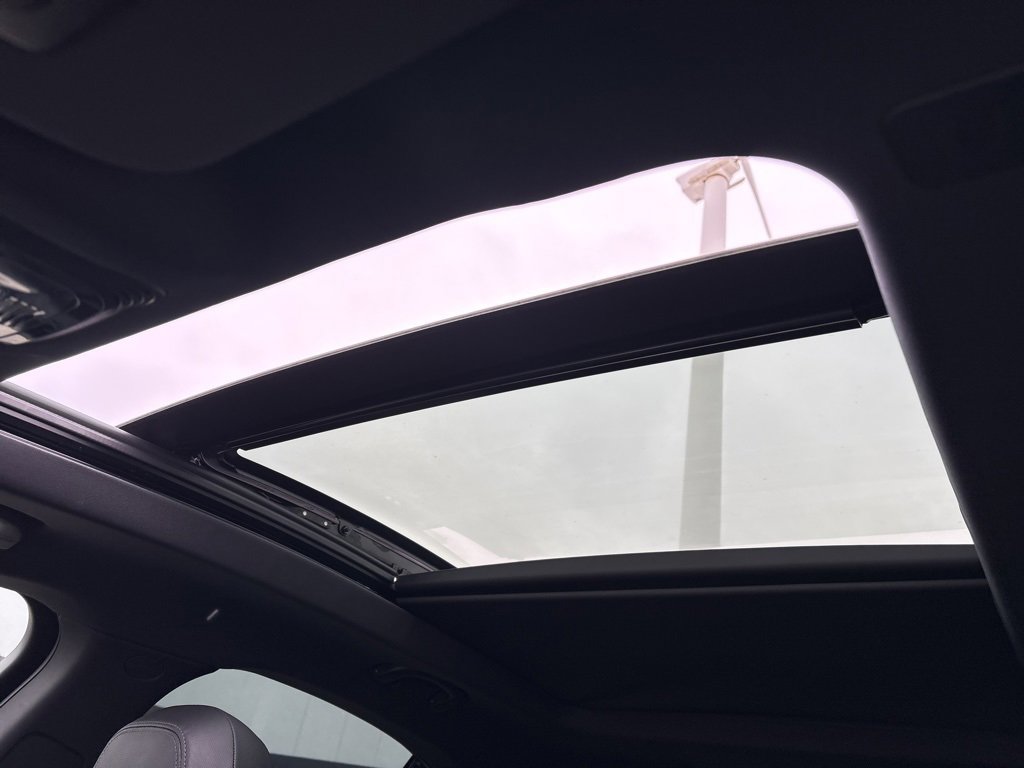 Used 2024 Alfa Romeo Stelvio Sprint image 24