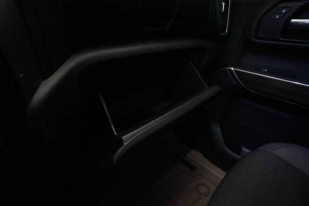 Used 2022 Chevrolet Silverado 1500 LT AWD/4WD image 28