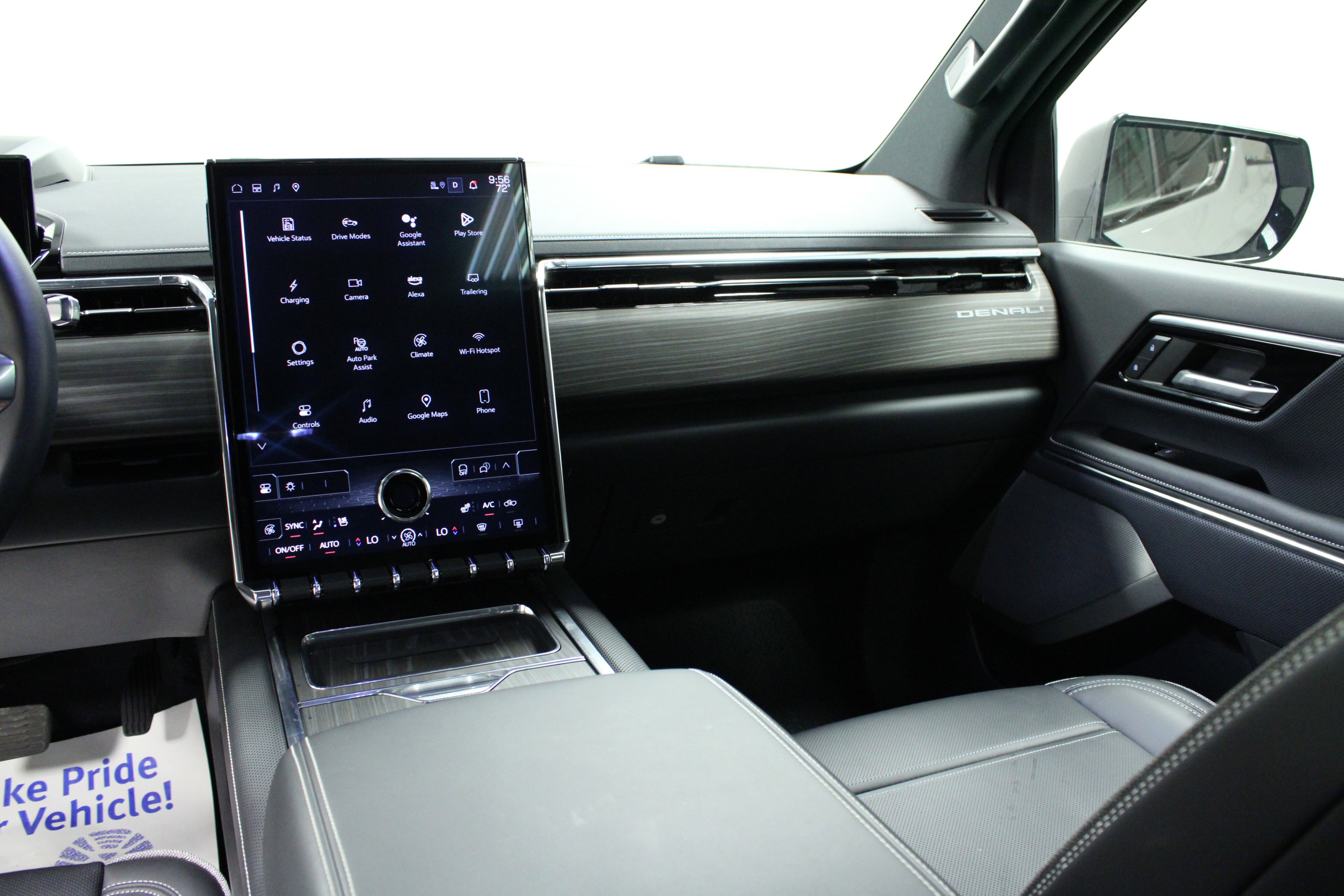 Used 2024 GMC Sierra EV Denali image 18