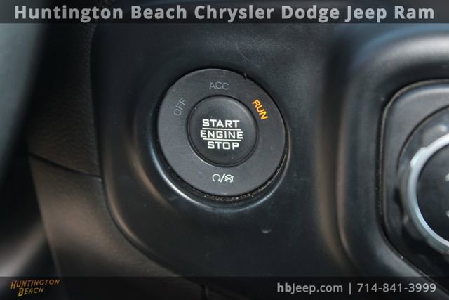 Used 2023 Jeep Wrangler Sport image 21