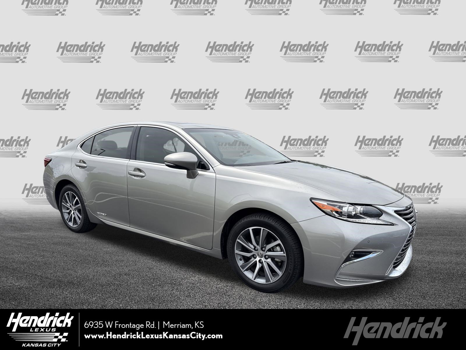 Used 2017 Lexus ES 300h w/ Luxury Package FWD video 1