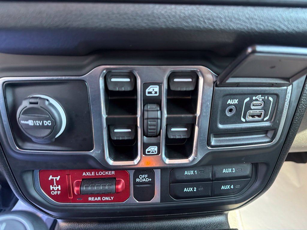 Used 2025 Jeep Wrangler Unlimited Sport S 4xe AWD/4WD image 28