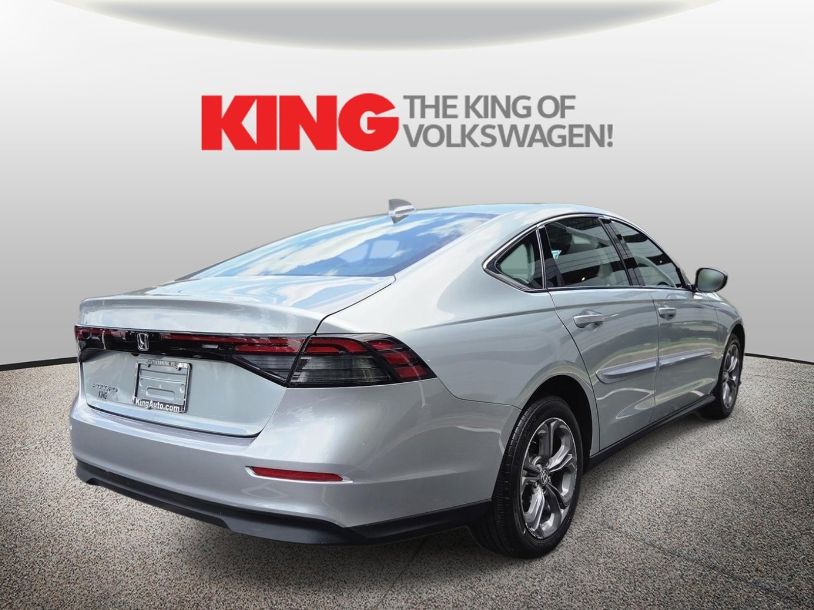 Used 2024 Honda Accord EX image 3