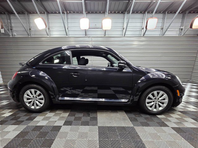Used 2019 Volkswagen Beetle 2.0T S FWD image 10
