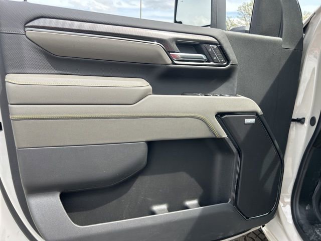 New 2026 Chevrolet Silverado 2500 ZR2 w/ LPO, Dark Essentials Package AWD/4WD image 11