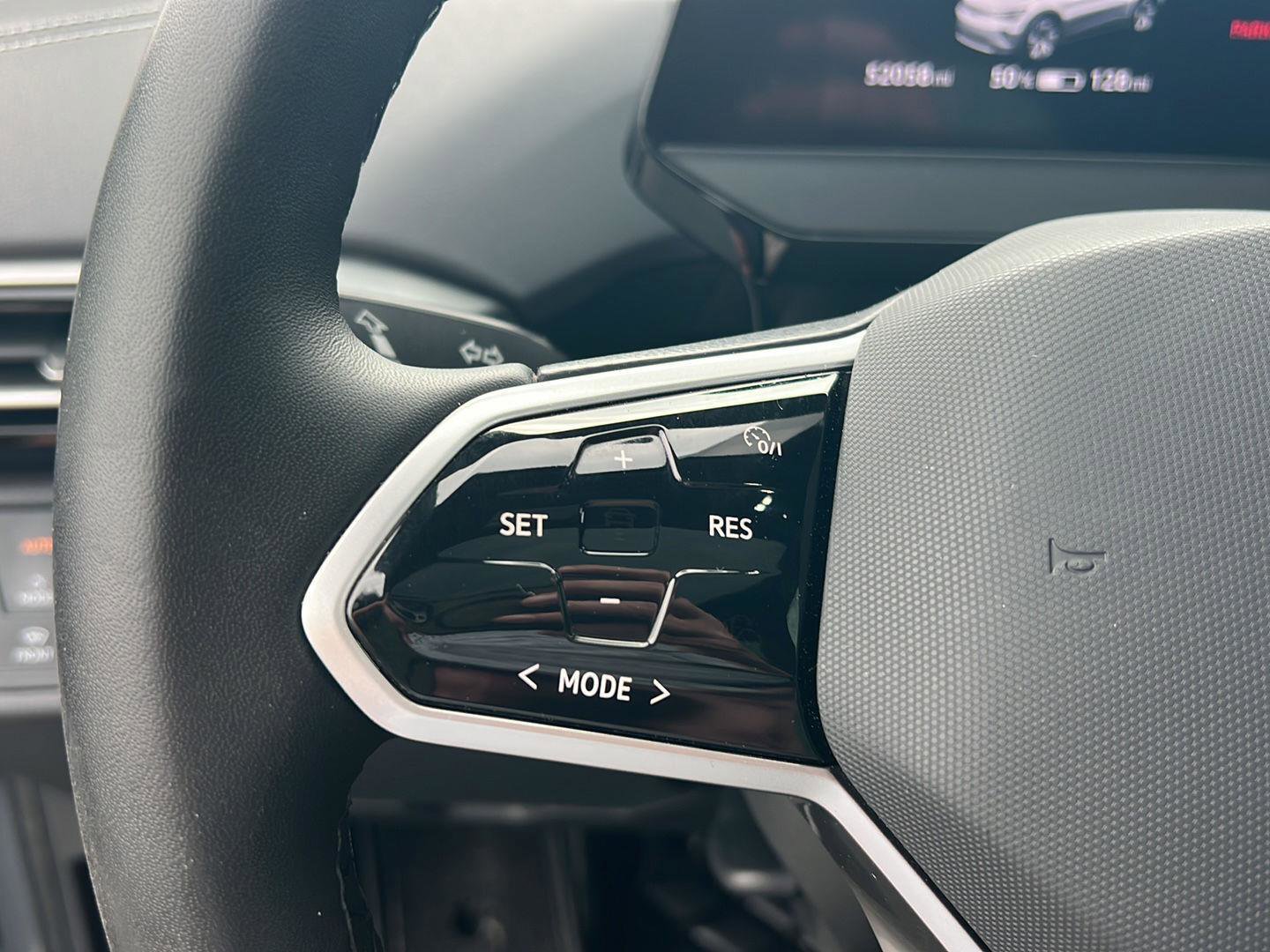 Used 2023 Volkswagen ID.4 Pro S Plus image 22