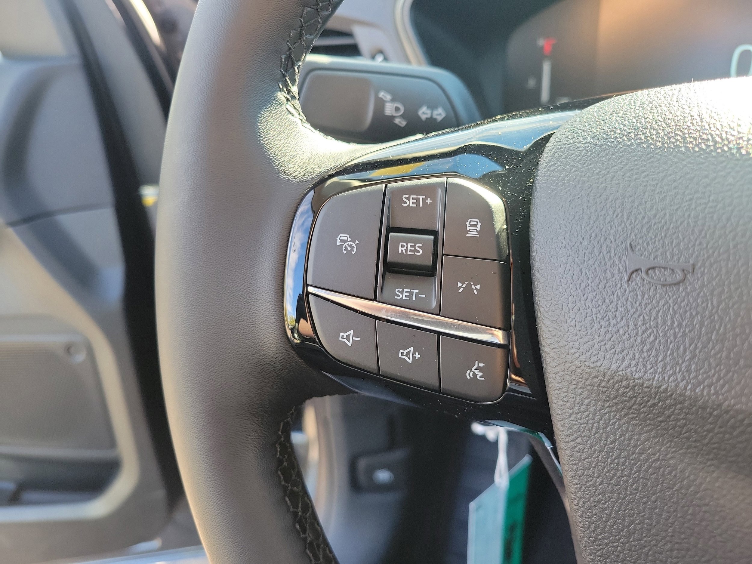 New 2026 Ford Escape SE FWD image 31