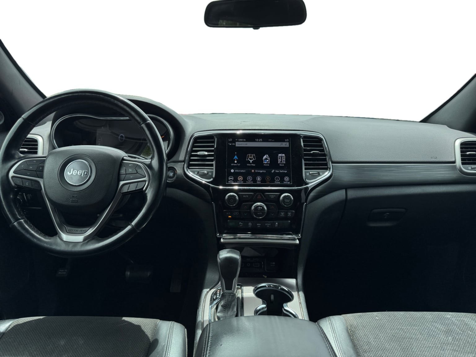 Used 2021 Jeep Grand Cherokee Laredo X AWD/4WD image 12