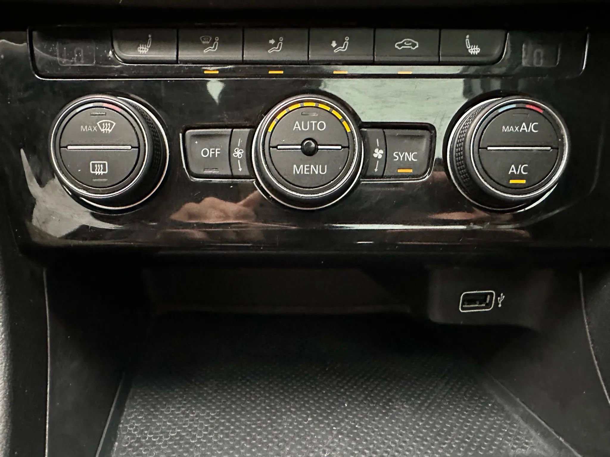 Used 2019 Volkswagen Jetta SE image 19