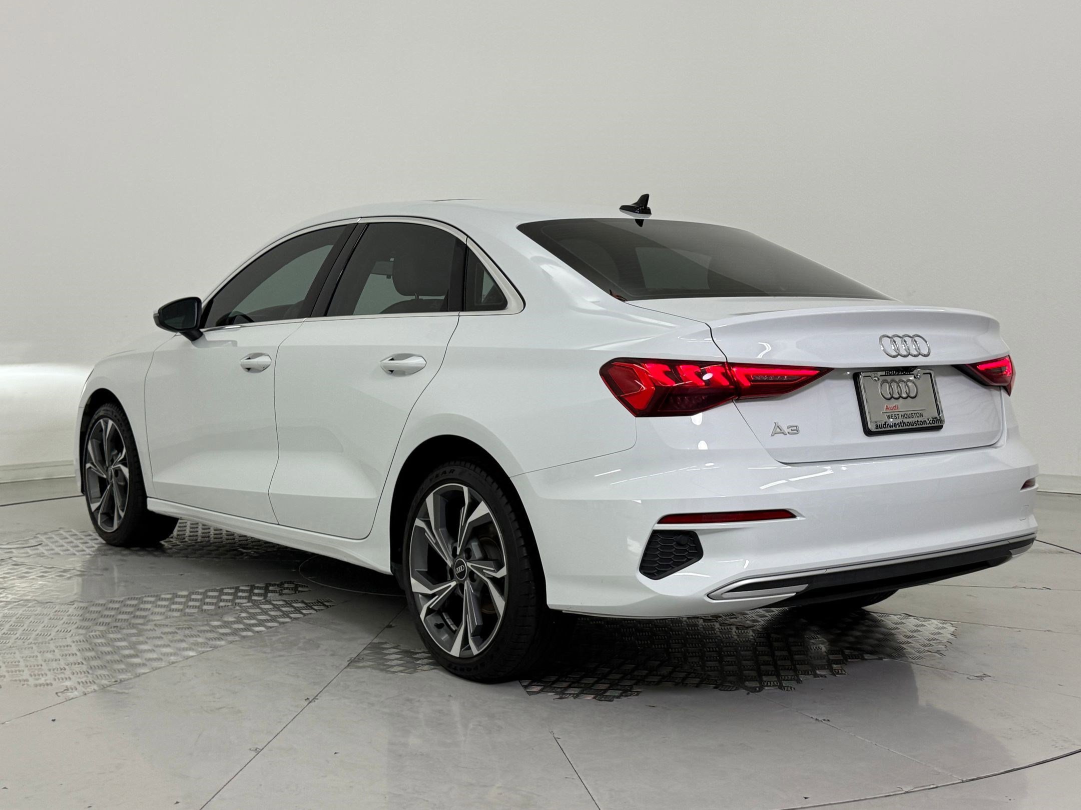 Certified 2022 Audi A3 2.0T Premium w/ 18" Wheel Package image 3